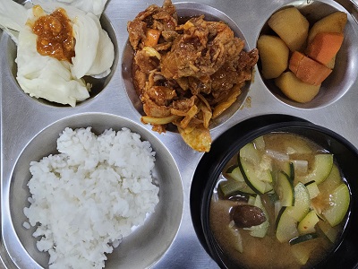 7.8:쌀밥,호박된장찌개,제육복음,찐양배추&쌈장,감자조림