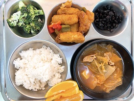 12.2:쌀밥,돈육김치찌개,깐쇼생선,브로콜리무침,콩자반,오렌지