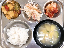6.15:쌀밥,수제비국,마파두부,천사채샐러드,배추김치